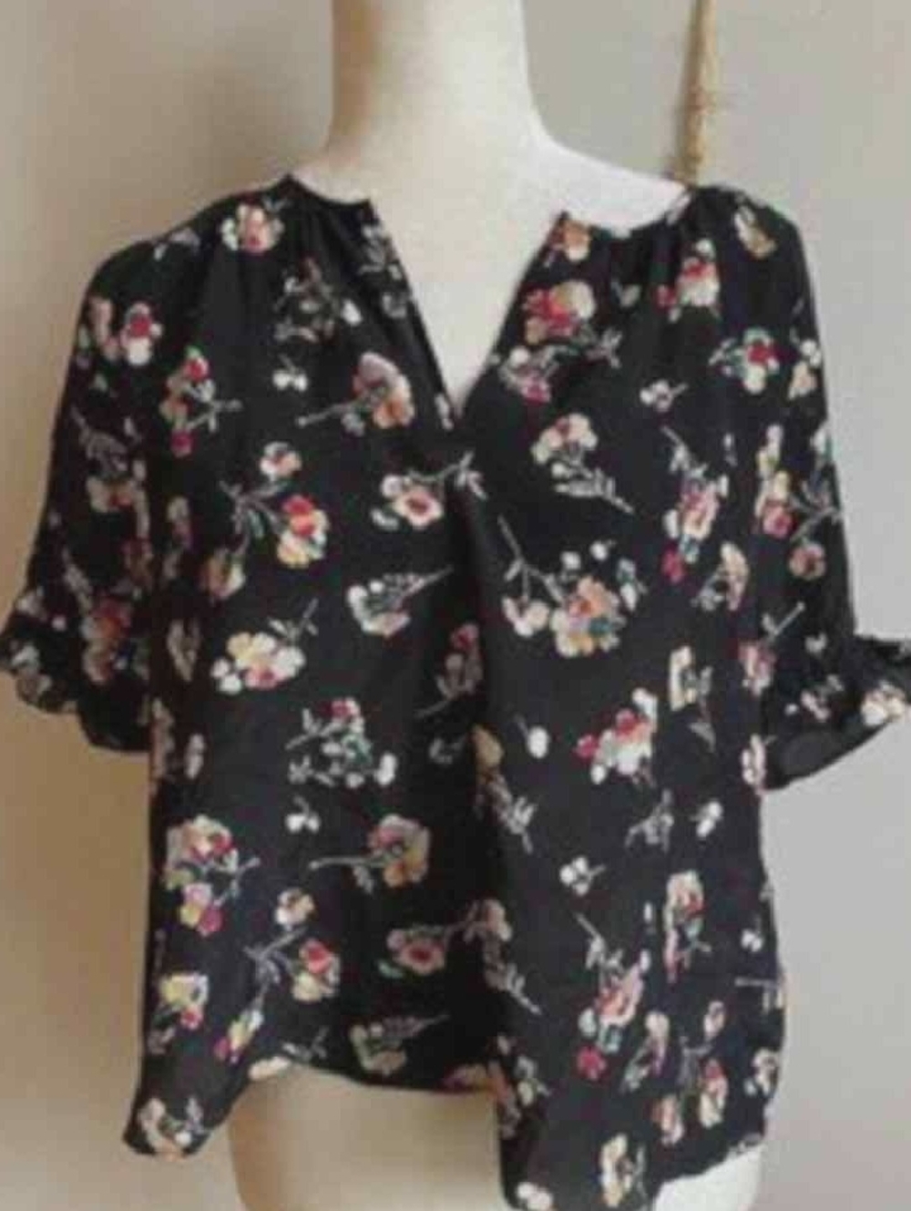Floral Split-Neck Blouse - Black